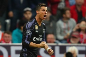 从詹姆斯在拜仁比赛中精彩发挥到C罗在皇家马德里比赛中比分优势明显，清晨尼斯备战欧冠的简单介绍-九游体育平台