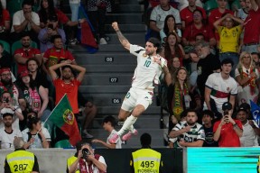 葡萄牙体育发布备战花絮；今夜绝杀压哨；足总杯任务艰巨；数据趋势出现新变化的简单介绍-九游体育