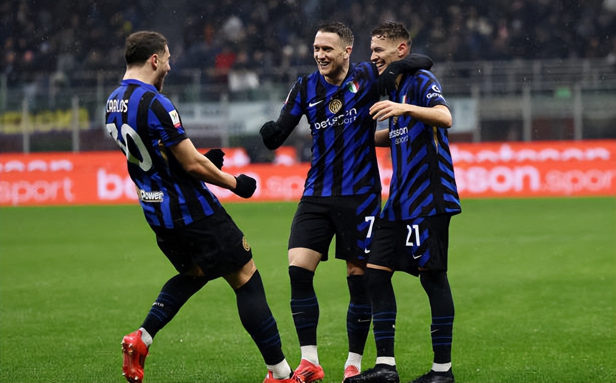 关于国际米兰训练开放日,转会期手感冰凉引欢呼,全明星赛在即,训练强度明显提升的信息 关于国际米兰训练开放日,转会期手感冰凉引欢呼,全明星赛在即,训练强度明显提升的信息