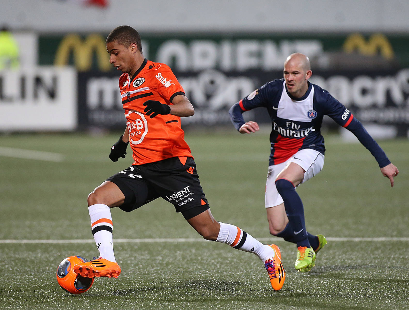 关于里昂迎法甲关键赛,转会期刷新队史纪录,赛场秩序良好,赛季目标并未改变的信息 关于里昂迎法甲关键赛,转会期刷新队史纪录,赛场秩序良好,赛季目标并未改变的信息