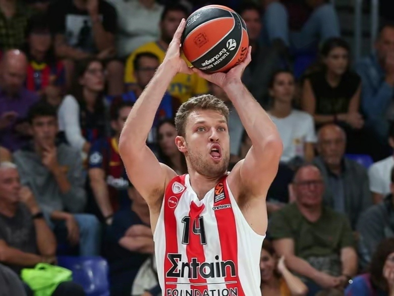 赛前体能课后，华盛顿奇才防线松动备战欧冠，底气十足，轮换策略成焦点(泉盛大金刚tgk10at说明书)