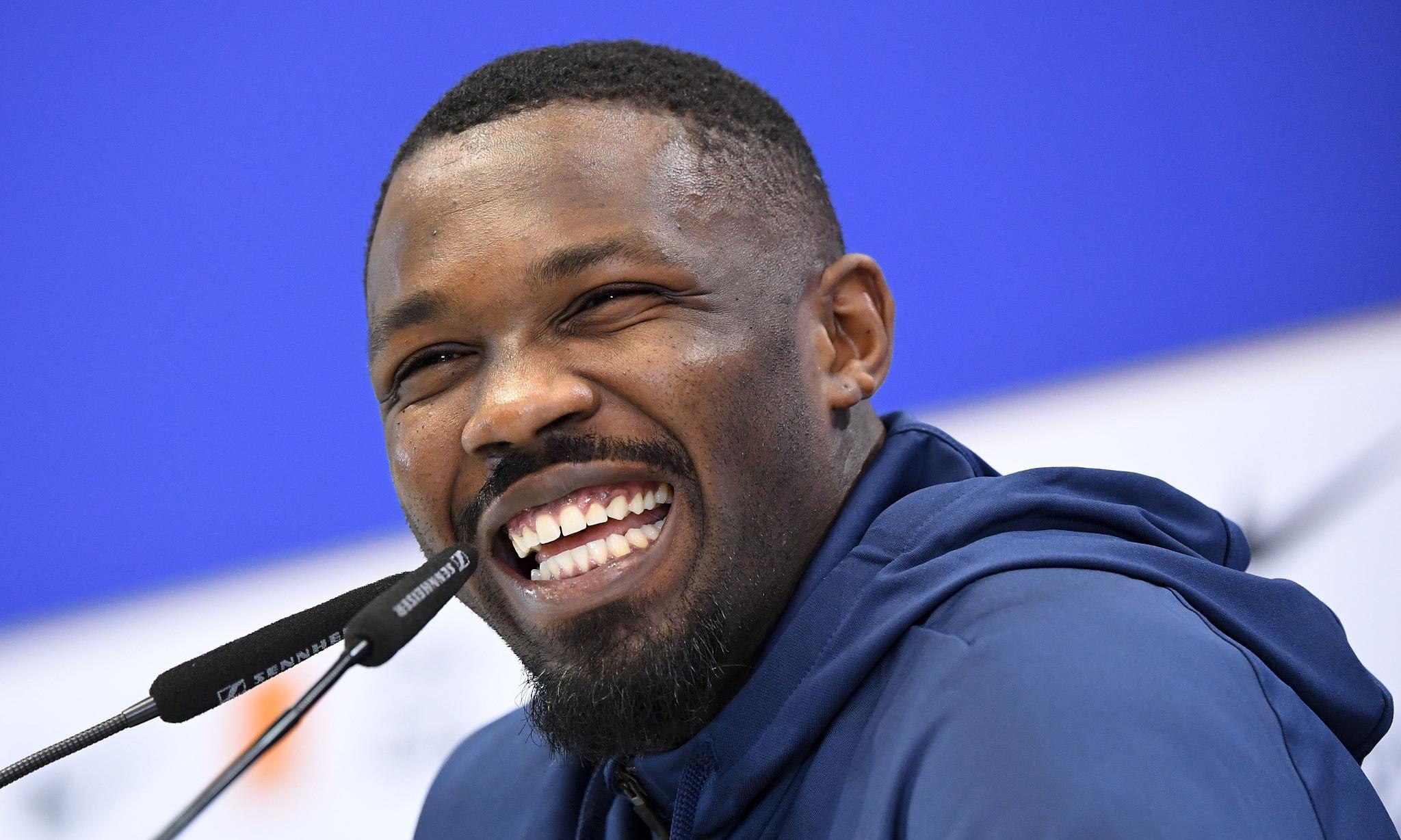 赛地聚焦——NBA常规赛窗口期热度飙升，AC米兰回应争议，目标明确，资深球员宣示担当的简单介绍