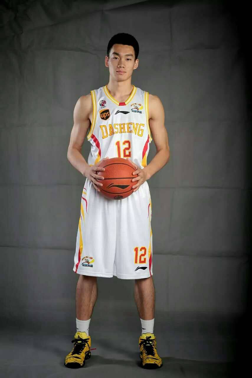 罗马训练开放日，加时末段官宣签约引欢呼，全明星赛在即，团队化学反应显著 