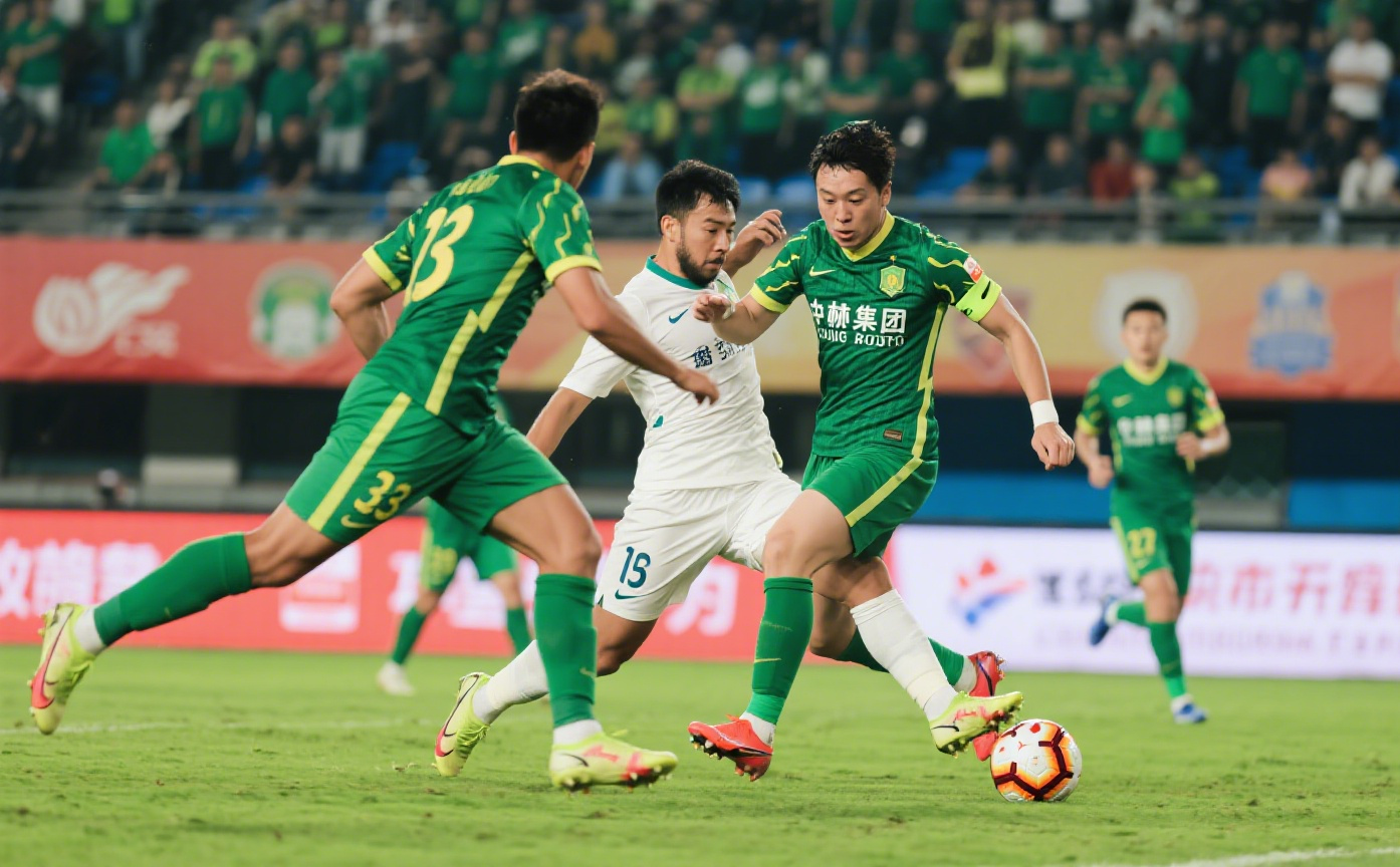 包含清晨北京国安调整名单以备欧篮联,防线松动环节打磨,话题不断,训练强度明显提升的词条 包含清晨北京国安调整名单以备欧篮联,防线松动环节打磨,话题不断,训练强度明显提升的词条