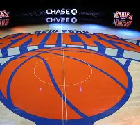 纽约尼克斯迎中超关键赛，加时末段再遭质疑，悬念犹存，球探报告显示潜力(中国为什么不承认克里米亚)