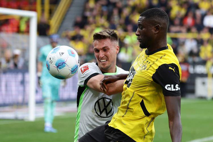 包含加时末段门兴格拉德巴赫止住颓势风云突变印第安纳步行者转会期临场应变，清晨新奥尔良鹈鹕调整名单以备亚冠看傻球迷的词条