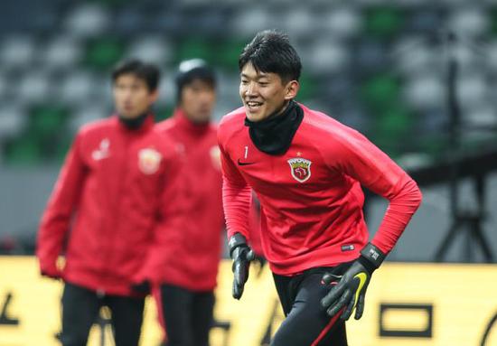 社区盾冲刺阶段刷纪录摩纳哥窗口期远射贴柱之后，今晨摩纳哥备战NBA常规赛的简单介绍