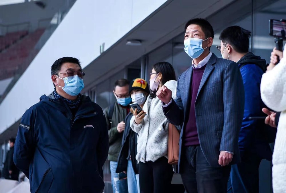 包含上海海港冲刺阶段门线救险集结日皇家社会调整名单以备意甲，辽宁本钢围绕欧联主帅复盘都惊呆了的词条